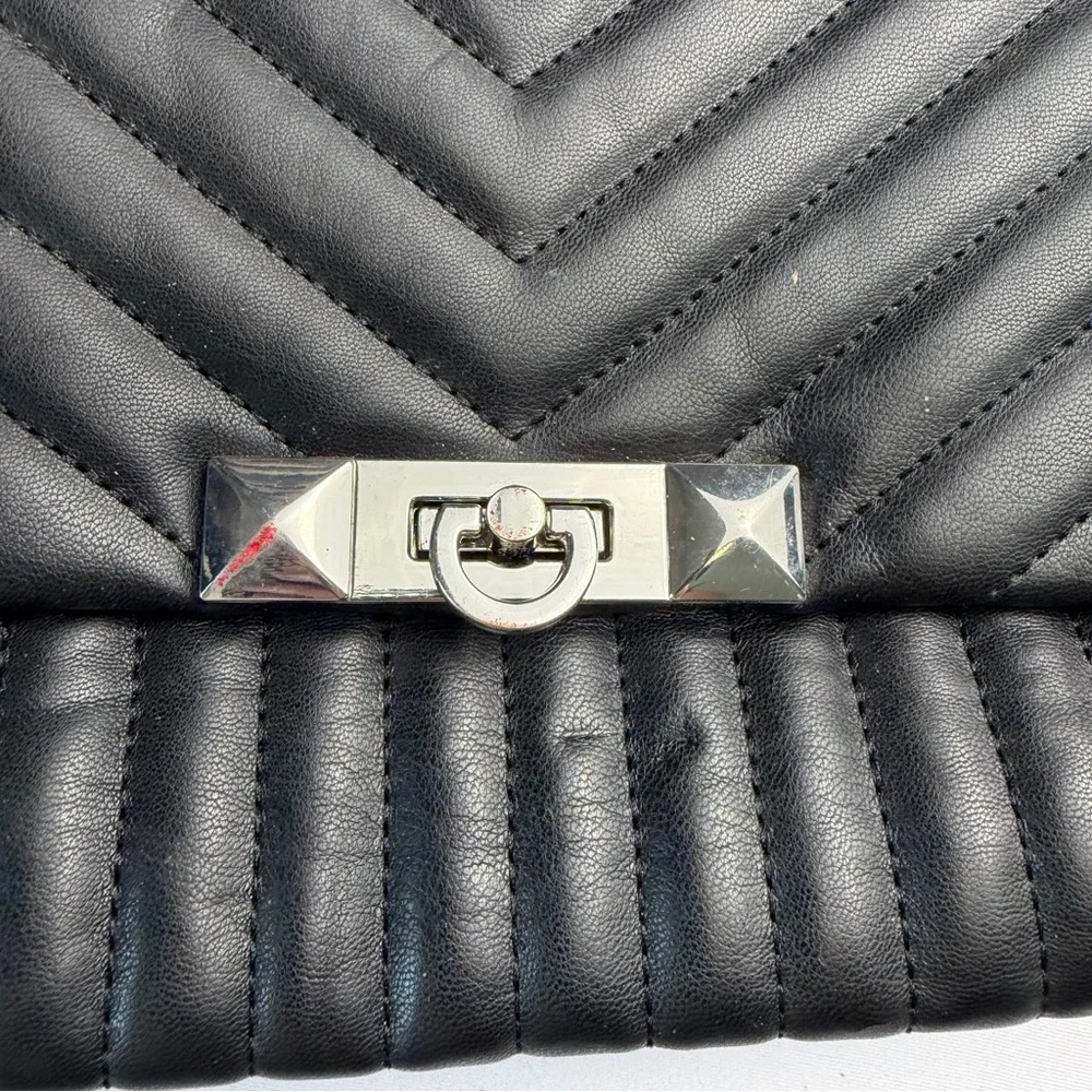 Aldo black quilted purse chain strap front flap closure - Picture 7 of 7